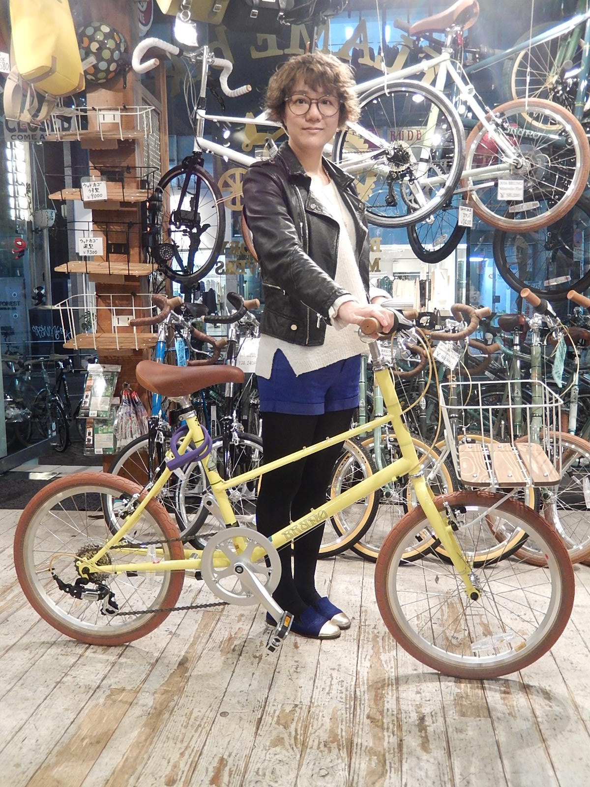 3月29日　渋谷　原宿　の自転車屋　FLAME bike前です_e0188759_1857215.jpg