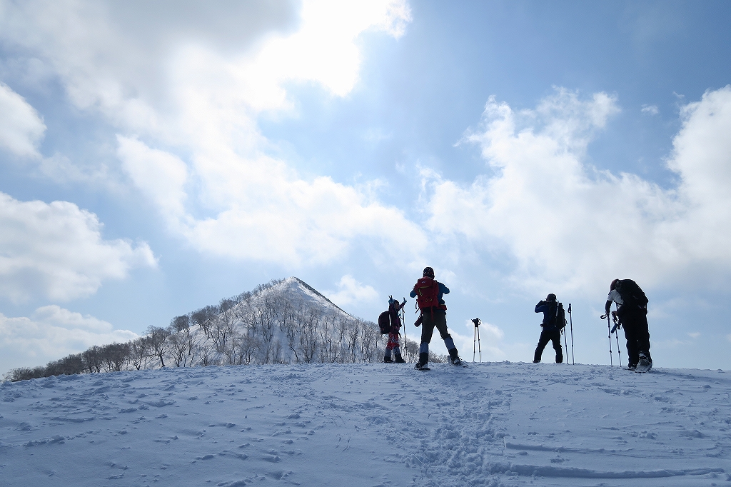  白老岳と北白老岳、3月28日_f0138096_235059.jpg