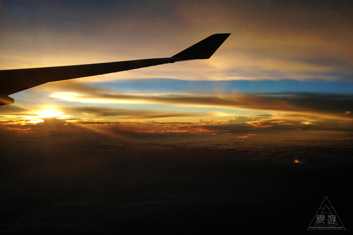 405 空 ~飛行機の上から見る夕日~_c0211532_02953.jpg