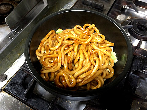 鍋焼きうどん終了!次の企画は?「焼くうどん」_c0092877_2262174.jpg