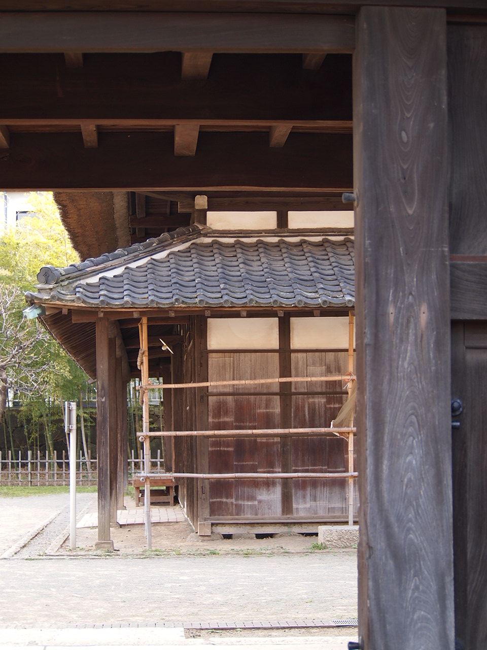 古民家の佇まいは美しい。。_a0214329_975232.jpg