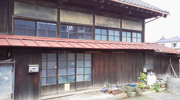 住宅の窓　佐倉（千葉県）_e0098739_1816748.jpg