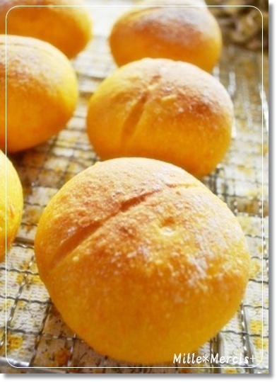 話題入り！まさかのあの方から…とキャロットパン_a0348473_13462035.jpg