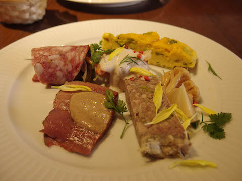 f0008686_23512235.jpg