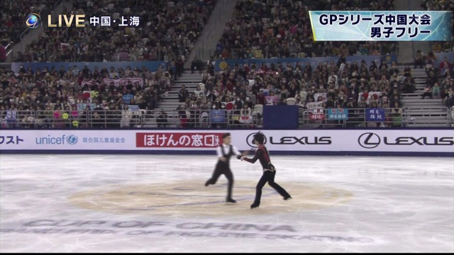 羽生結弦選手、危うくデニス・テンと激突！？：相手はなんと閔肯鎬のひ孫だった！_a0348309_1036598.jpg