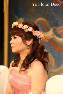ピンク色のドレスに クラッチブーケと花冠_b0113510_20210230.jpg