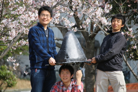 桜とカウル型_c0139127_13372753.jpg
