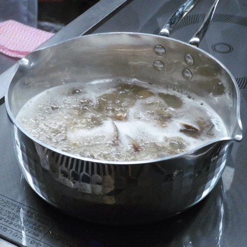 うどんが隠れるくらいたくさんのあさりが載ってる丸亀製麺「あさりうどん」を試食_c0060143_20231819.jpg