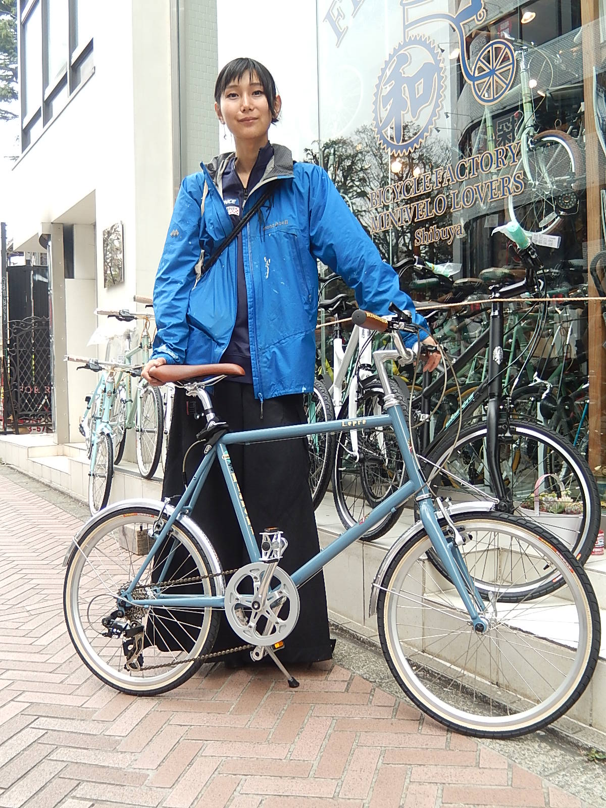 4月1日　渋谷　原宿　の自転車屋　FLAME bike前です_e0188759_1865986.jpg