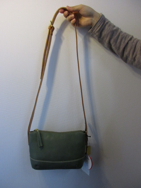 Sarai　un signet　アンシグネ　Morena ３５５５２　カウレザー　ショルダーBAG_e0076692_1533867.jpg