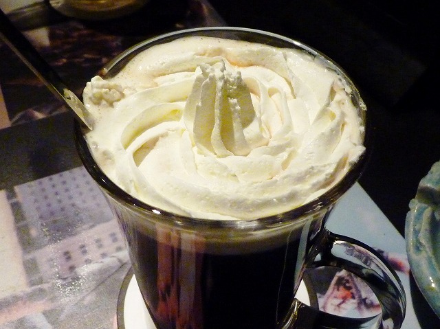 怪獣酒場 見かけだけじゃない、面白メニュー♪_b0166128_1627257.jpg