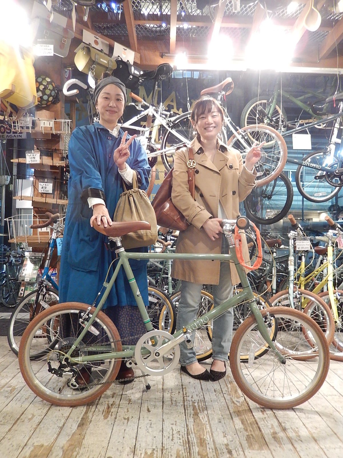 4月2日　渋谷　原宿　の自転車屋　FLAME bike前です_e0188759_19211438.jpg