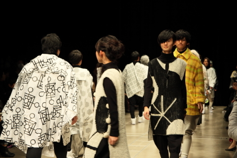 ～東京コレクション～（Mercedes‐Benz　FashionWeek　Tokyo）３/１４渋谷ヒカリエ　ヒカリエホールＢ_e0081463_19264290.jpg