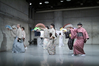 50人が熱演した「ダンス専科」公演終わる_d0178431_2042502.jpg