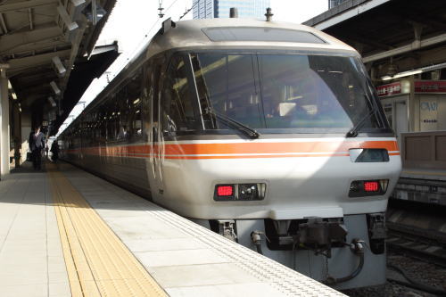 【鉄道旅行記】 新幹線&特急で日本縦断乗り継ぎ旅 (vol.6)_a0338635_0203393.jpg
