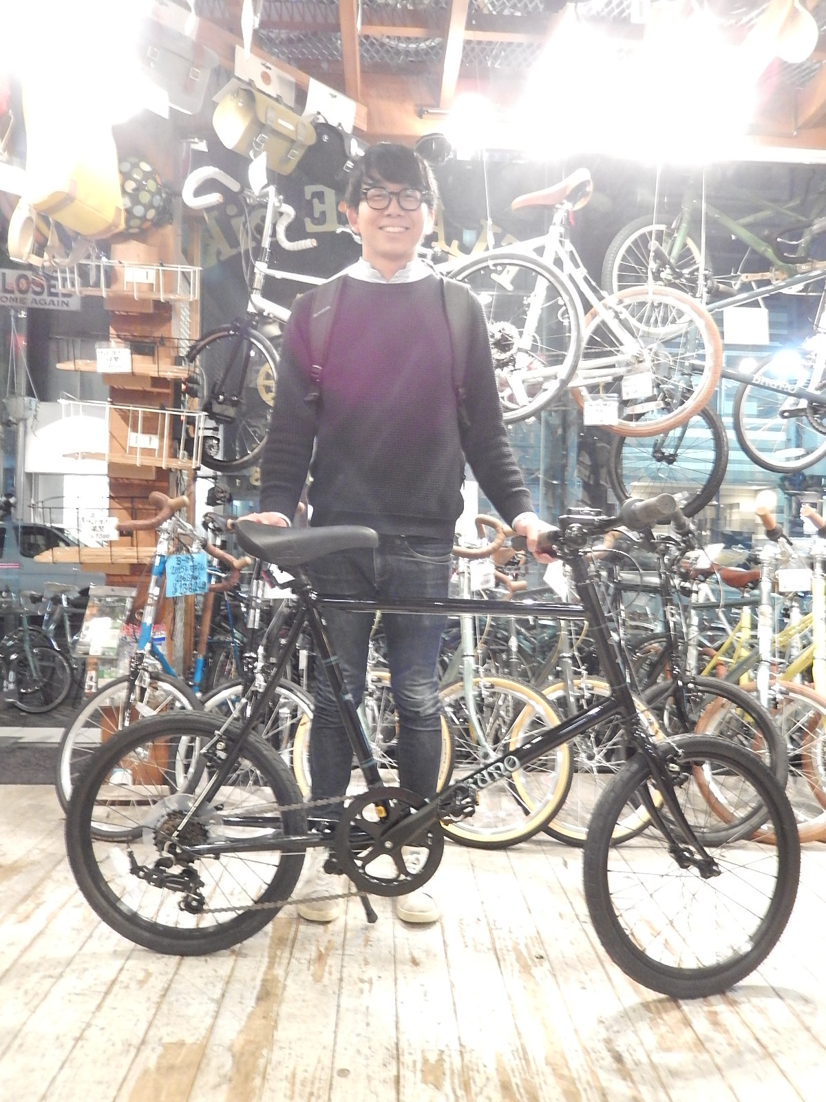 4月3日 渋谷 原宿 の自転車屋 FLAME bike前です_e0188759_19565442.jpg