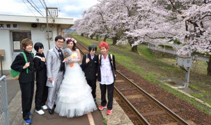 スタートは桜満開の大岩駅...アニメ(Free!)の聖地巡礼....._b0194185_21432530.jpg