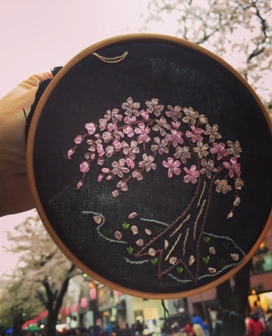 リボン刺繍の夜桜_a0157409_09302034.jpg