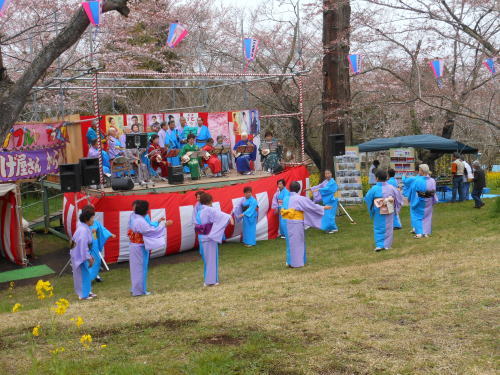 4/2演芸と来園者、桜の開花状況_c0363752_09382932.jpg