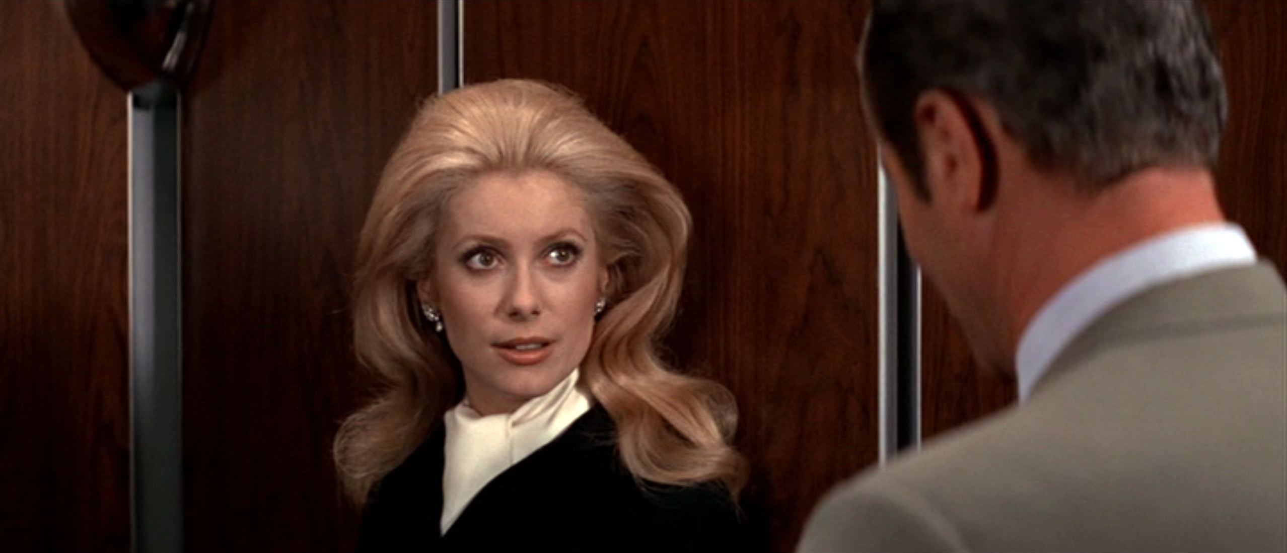 カトリーヌ・ドヌーヴ（Catherine Deneuve）「幸せはパリで」（1969年）・・・①_e0042361_10584937.jpg