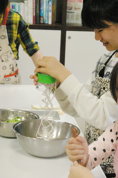 親子料理教室レポート3_d0327373_21152122.jpg