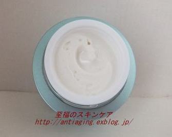 ALGENISTの「GENIUS　Ultimate Anti-Aging　Eye Cream」_c0025937_17481129.jpg