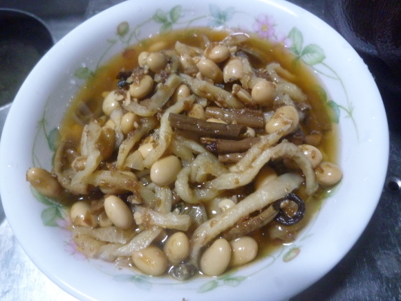 ゼンマイなどを煮込む_b0217741_04561694.jpg