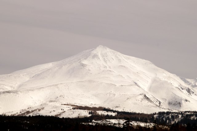 2016年4月4日(月)　早春の真白き山に魅せられて・・！（大雪、十勝連峰）_a0345007_21345567.jpg