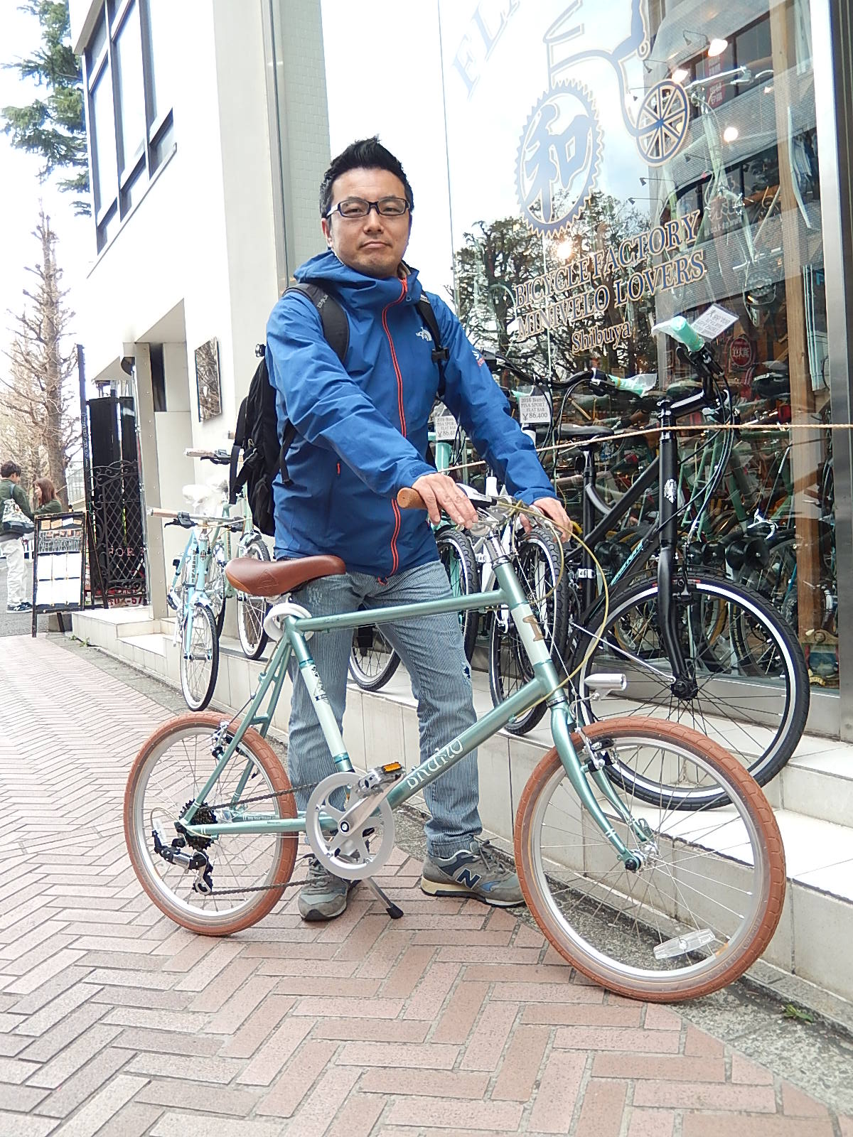 4月6日　渋谷　原宿　の自転車屋　FLAME bike前です_e0188759_19435922.jpg