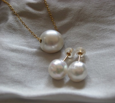 Semi Baroque South Sea Pearl earrings : minca's sweet little things