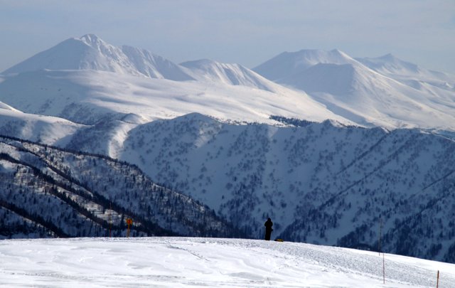 2016年4月4日(月)　早春の真白き山に魅せられて・・！（大雪、十勝連峰）_a0345007_8245246.jpg