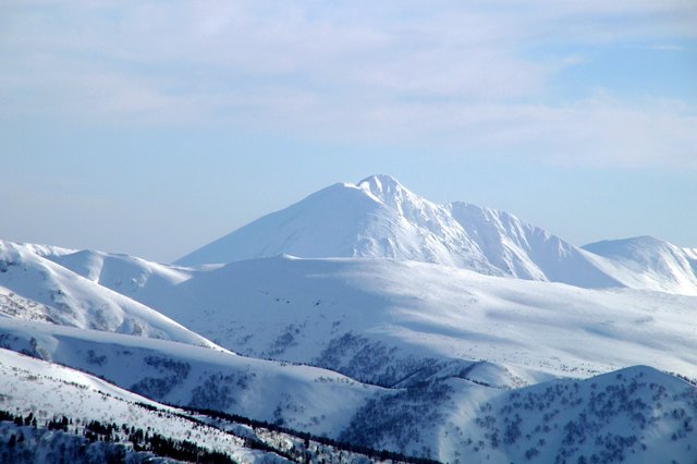 2016年4月4日(月)　早春の真白き山に魅せられて・・！（大雪、十勝連峰）_a0345007_8274821.jpg