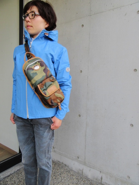 お陰様で各色・残り1枚づつ。。。Gloverall HOODED ZIP PARKA JACKET (UK Limited MODEL)_d0152280_11423477.jpg