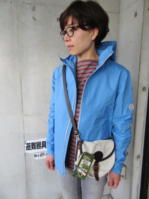 お陰様で各色・残り1枚づつ。。。Gloverall HOODED ZIP PARKA JACKET (UK Limited MODEL)_d0152280_11431077.jpg