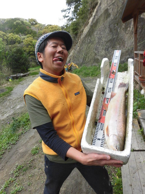 4月8日(金)殆ど曇り_f0192504_15565326.jpg