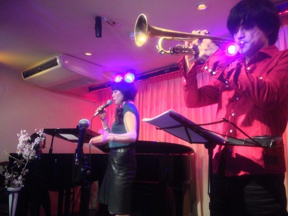 Jazzlive comin 広島 本日金曜日のライブ_b0115606_12025735.jpeg