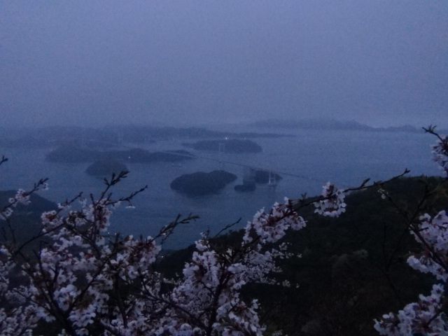 今治市大島亀老山での夜明～伯方島・開山公園の桜・・・２０１６/4/５_f0231709_761146.jpg