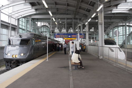 【鉄道旅行記】 新幹線&特急で日本縦断乗り継ぎ旅 (vol.8)_a0338635_04713.jpg