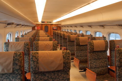 【鉄道旅行記】 新幹線&特急で日本縦断乗り継ぎ旅 (vol.8)_a0338635_0473611.jpg