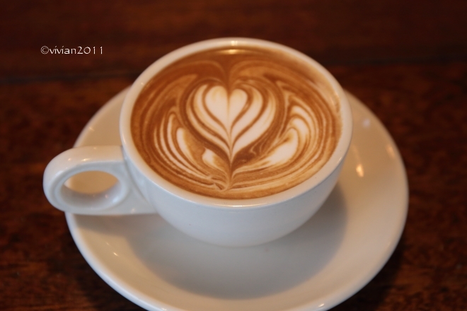クウチャリズモ(kcucha rismo espresso coffee)　～オープンから半月～_e0227942_22163688.jpg