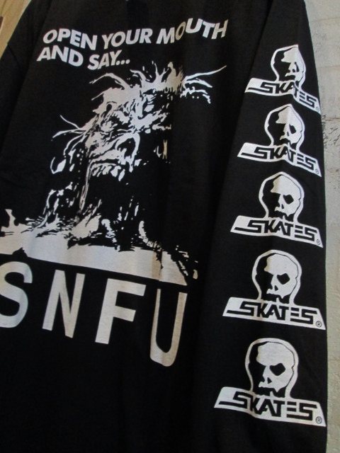 SKULL SKATES (スカルスケーツ) SNFU ロングスリーブTシャツ SKULL SKATES (スカルスケーツ) SNFU ロングスリーブTシャツ