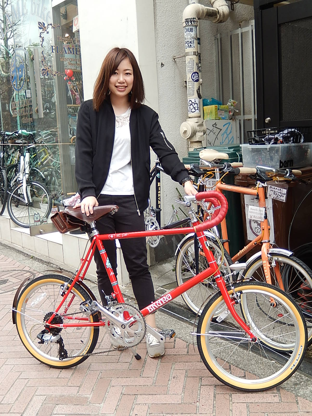4月9日　渋谷　原宿　の自転車屋　FLAME bike前です_e0188759_194550100.jpg