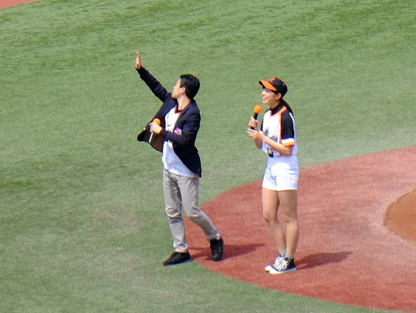 「川口市営球場 女子プロ野球開幕!」_a0000029_21255341.jpg