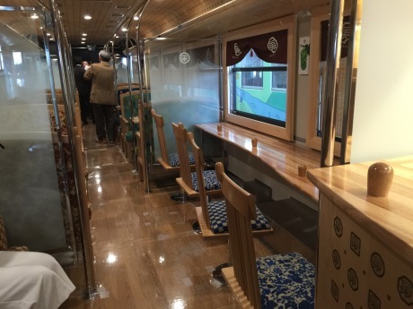 長良川鉄道観光列車「ながら」が細部までのこだわりがすごい!これは乗りたい_a0026530_13255463.jpg