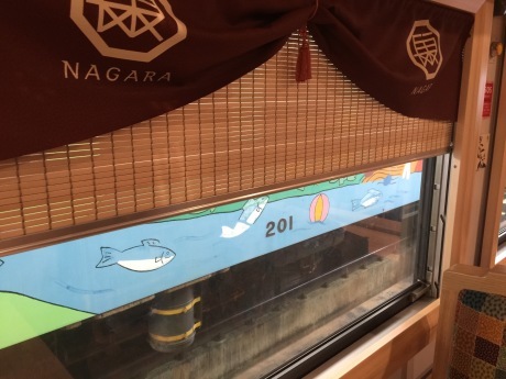長良川鉄道観光列車「ながら」が細部までのこだわりがすごい!これは乗りたい_a0026530_13272300.jpg