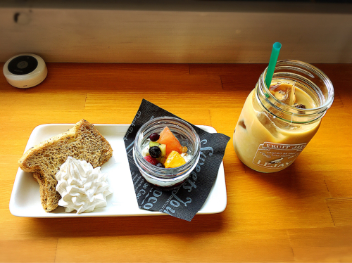 ブロッケンカフェ&フィールド_e0292546_00525136.jpg