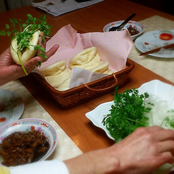 4月9日(土) キャロットケーキと中華バーガー_d0138307_23301361.jpg