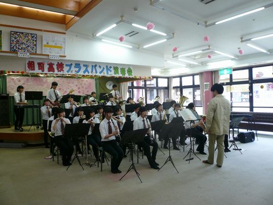 4/10 ブラスバンド演奏会&保護者会総会_a0154110_13372885.jpg
