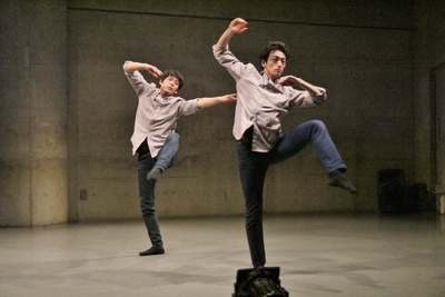 ユニークな構成でMOCOBA Dance Company公演終わる_d0178431_1939172.jpg