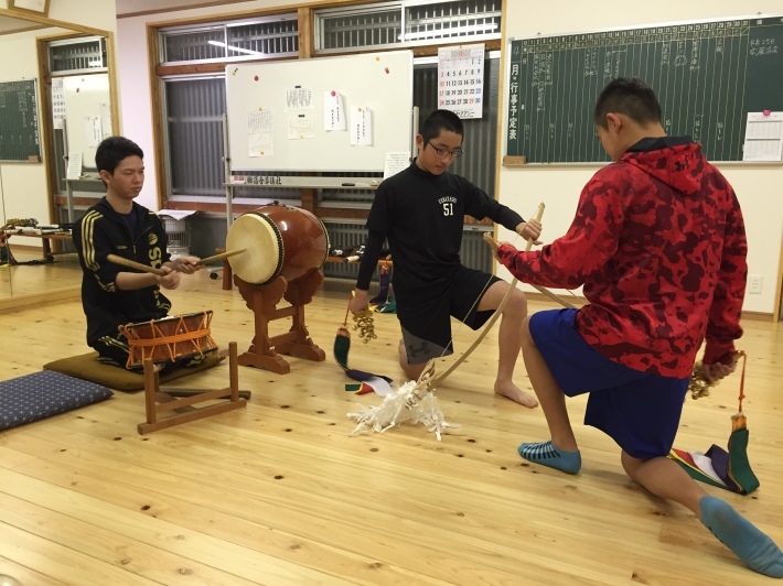 入学式&子ども神楽練習♪_b0115751_23361630.jpg